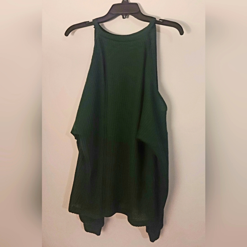 Cold shoulder top nwot